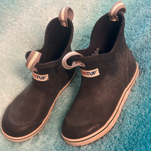 XTRATUF KIDS' ANKLE DECK BOOT BLACK Boys 12 ** insoles are missing - Picture 1 of 11